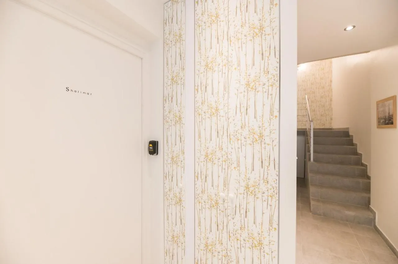 Apartment Poncelet *